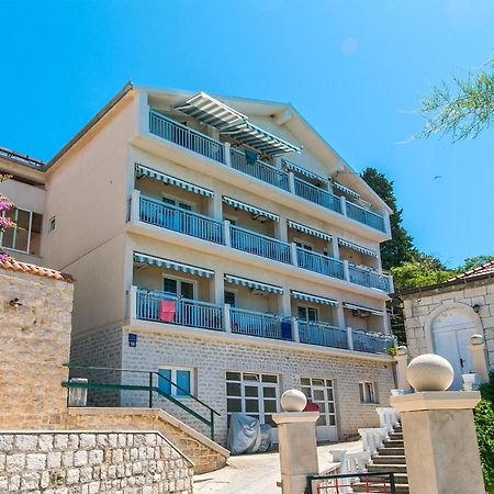 Apartments By The Sea Brist, Makarska - 15714 ポダツァ エクステリア 写真