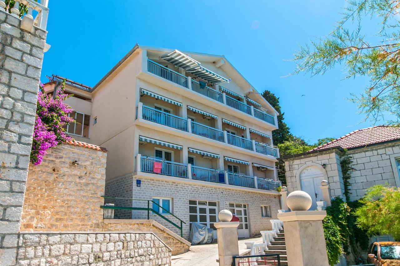 Apartments By The Sea Brist, Makarska - 15714 ポダツァ エクステリア 写真