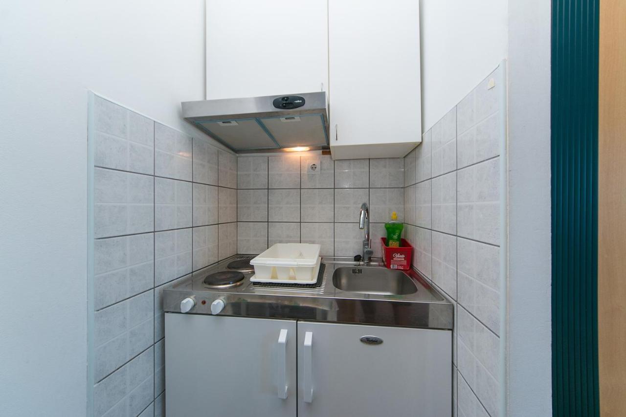 Apartments By The Sea Brist, Makarska - 15714 ポダツァ エクステリア 写真
